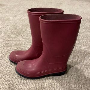Girls rain boots size 1 - can’t find the brand. Great condition!!